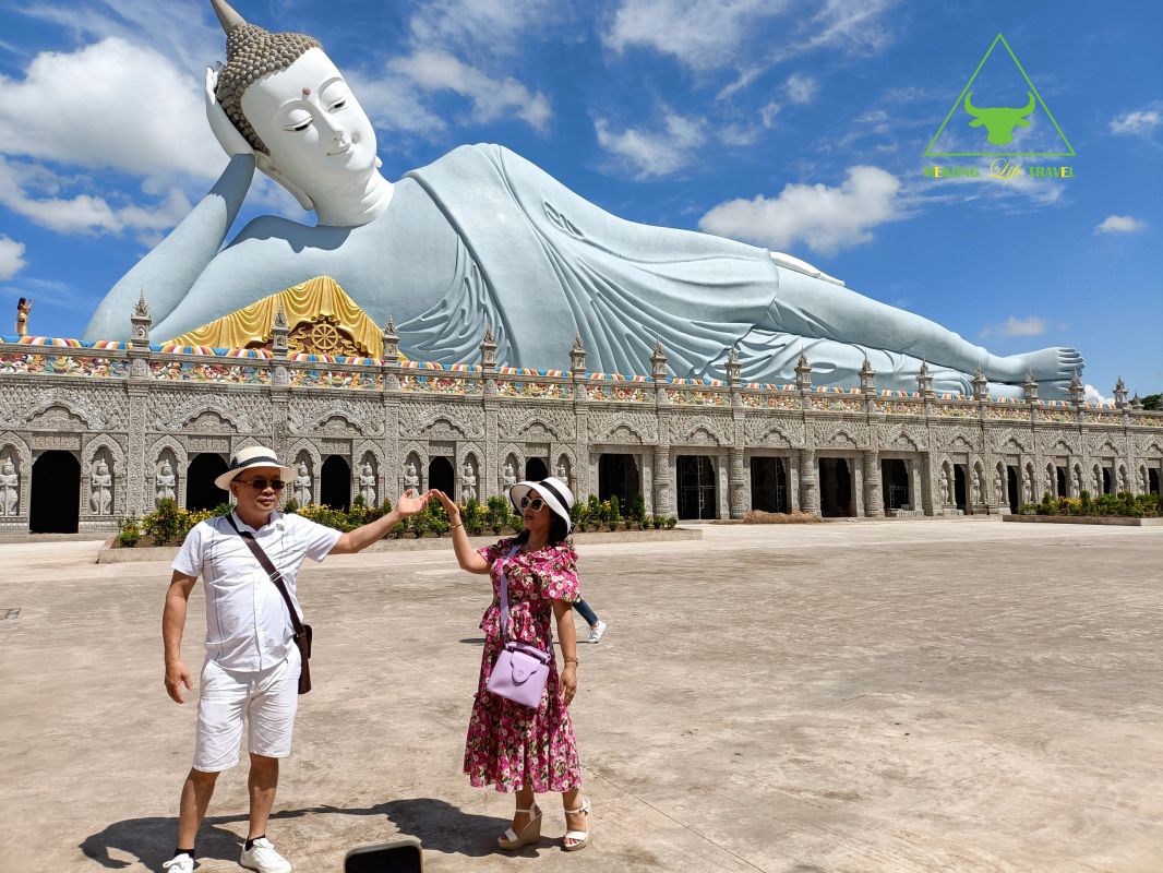 Du-lich-mien-tay-Chua-Somrong-mekonglifetour-3